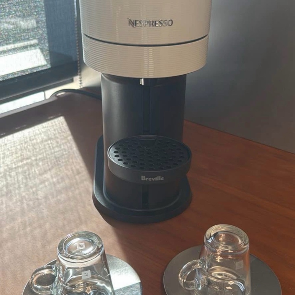 Nespresso Vertuo Next Coffee Machine with Glass Cups